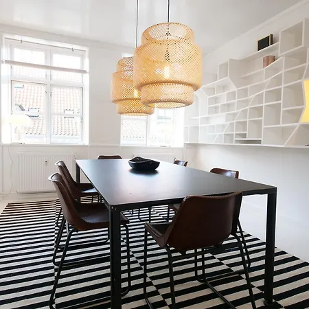 Apartment Direct Inner City 2